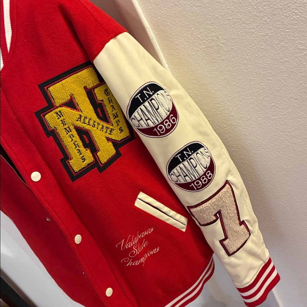 VALABASAS Red and White V Tigers Varsity Jacket with Patches XL NWOT - Picture 7 of 13